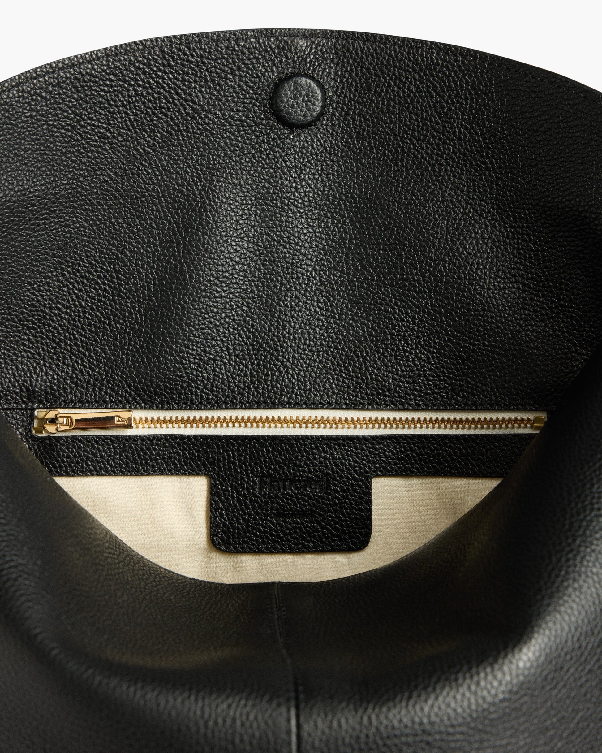 Alda Grande Leather Grainy Black 0369