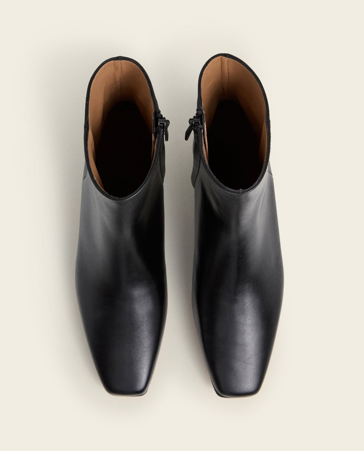 Rami Leather Black